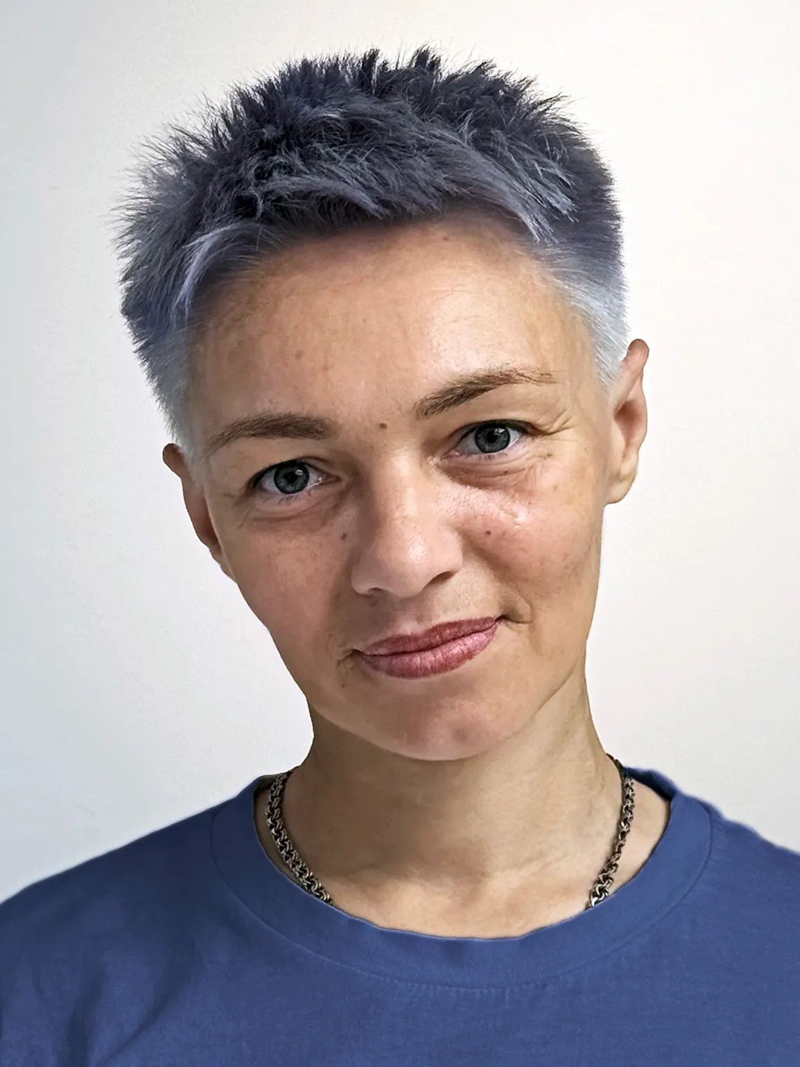 женская короткая стрижка с окрашиванием и текстурой